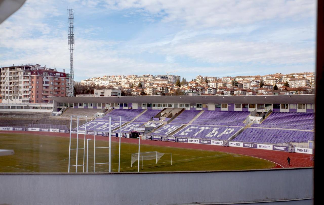 Stadium Apartments فيليكو ترنوفو المظهر الخارجي الصورة
