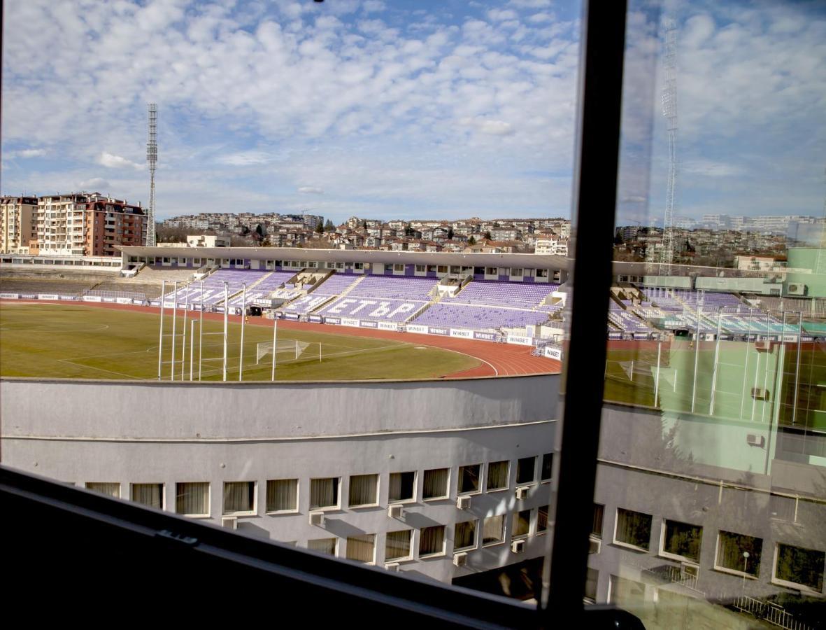 Stadium Apartments فيليكو ترنوفو المظهر الخارجي الصورة